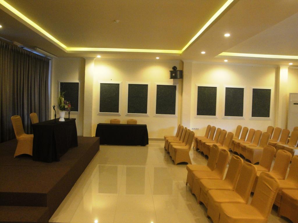 Ramayana Hotel Makassar Exterior foto