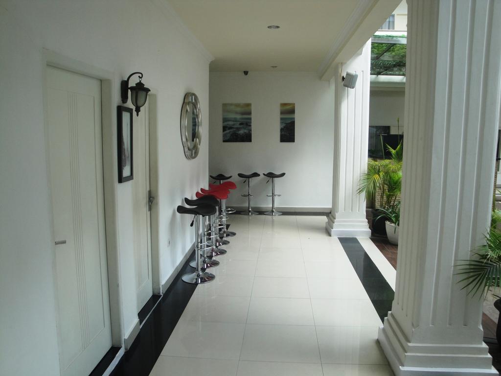 Ramayana Hotel Makassar Exterior foto
