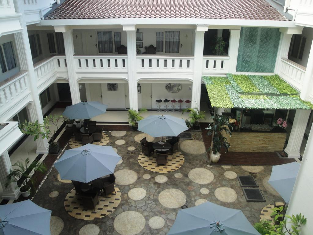 Ramayana Hotel Makassar Exterior foto